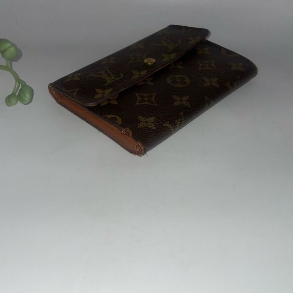 Authentic Louis Vuitton Monogram Tresor Etui Trifold Wallet - Picture 6 of 16